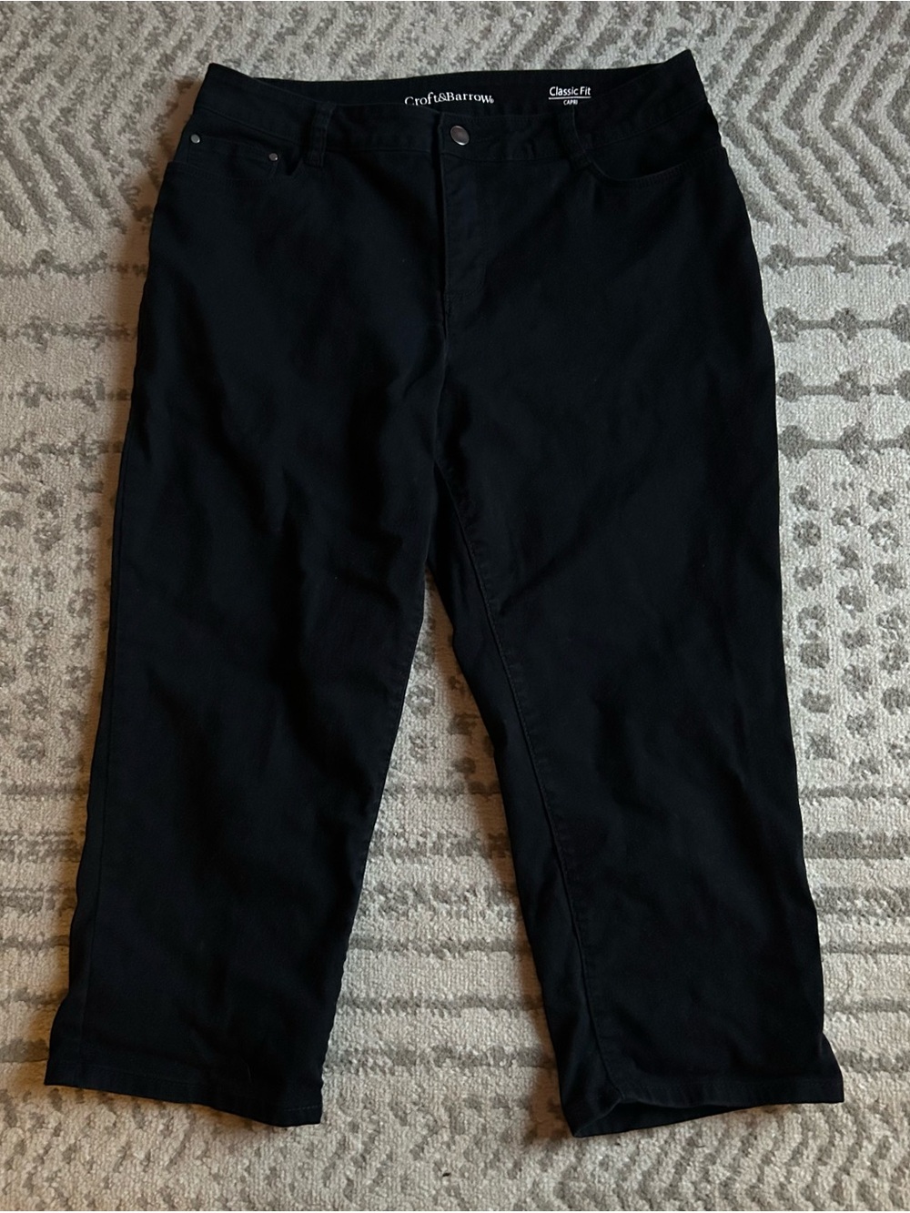 Croft & Barrow Black Jean Capris - Size 12